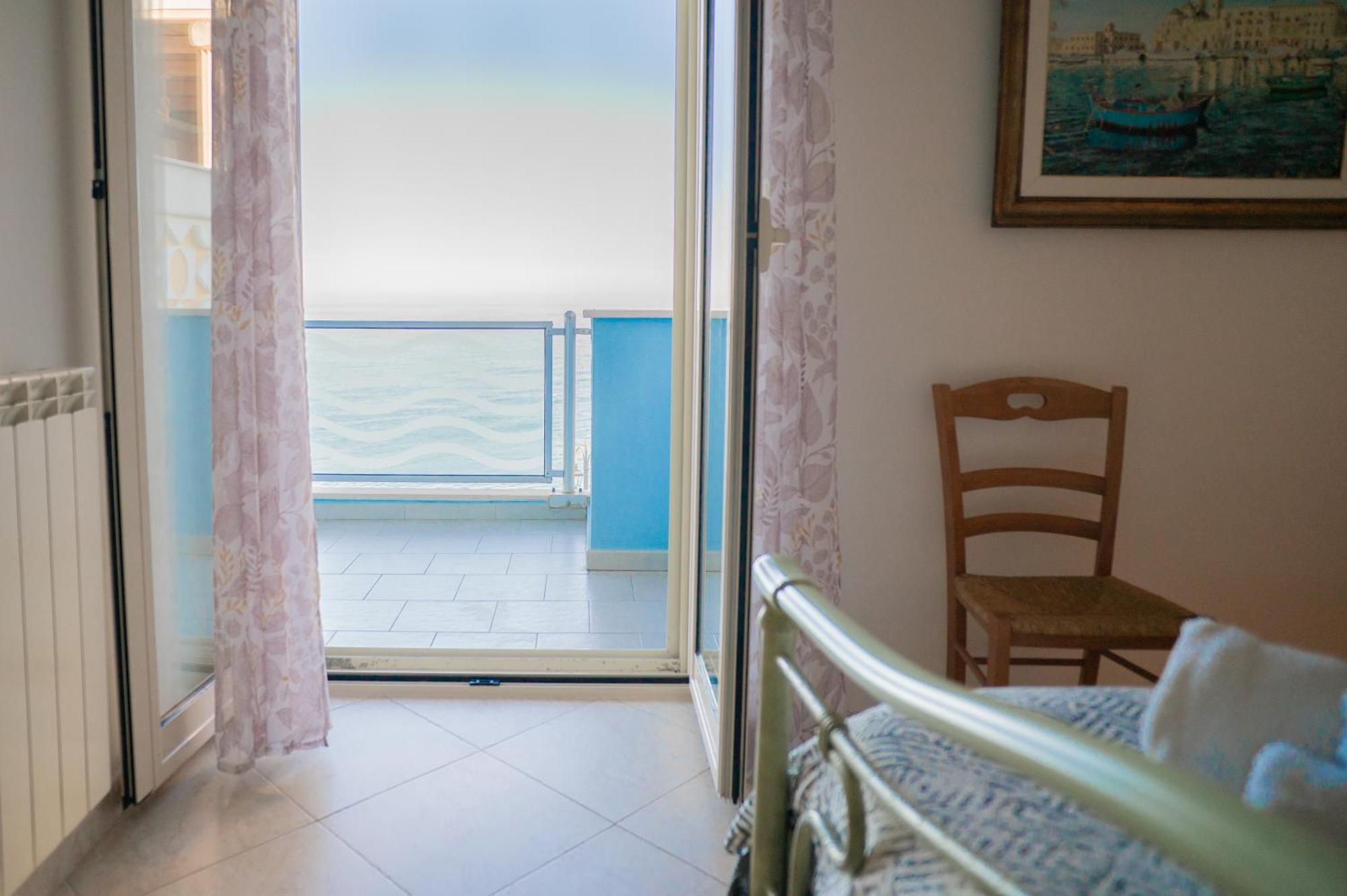 Appartement Milu'Seaview Ampia Casa Vista Mare à Giovinazzo Extérieur photo